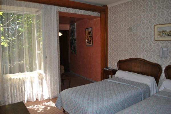 Le Grand Hotel Valréas Chambre photo
